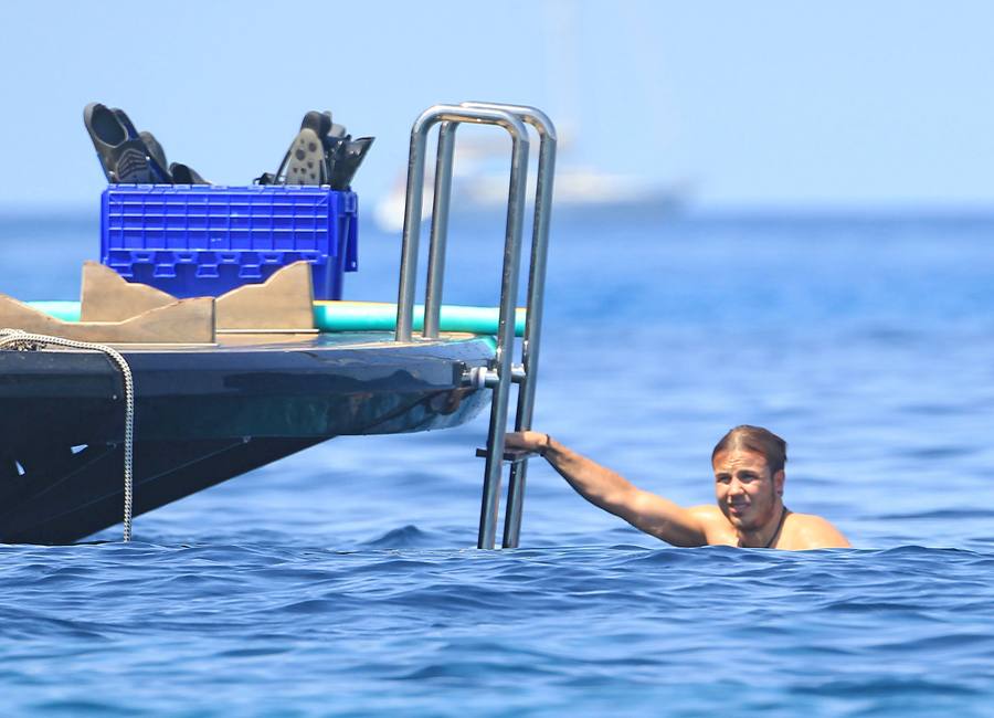 Mario Gotze ในวันพักผ่อนที่ Ibiza