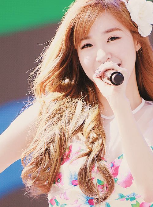 tiffany snsd สาวตายิ้ม สวยน่ารักสดใส