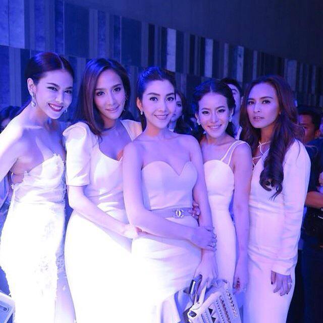 อั้ม พัชราภา ขึ้นเเท่นผู้บริหารงานเปิดตัว TheFaceShopThailand พร้อมเหล่าคนดัง!!