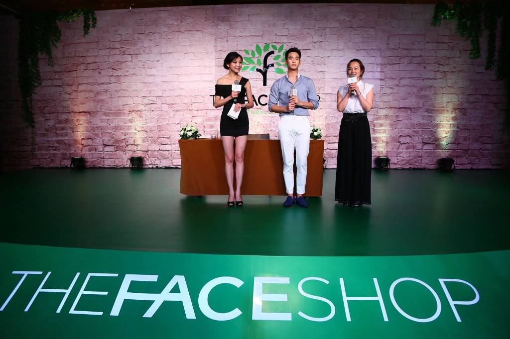 อั้ม พัชราภา ขึ้นเเท่นผู้บริหารงานเปิดตัว TheFaceShopThailand พร้อมเหล่าคนดัง!!