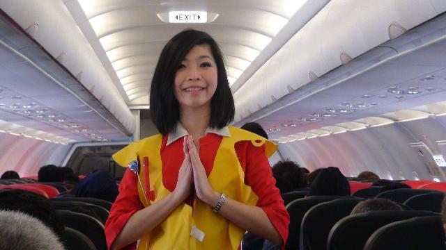 มาดูสาวสวยบนสายการบิน AirAsia
