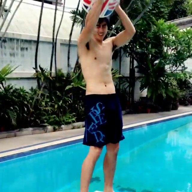 ฮัท เดอะสตาร์ ทำ Ice Bucket Challenge