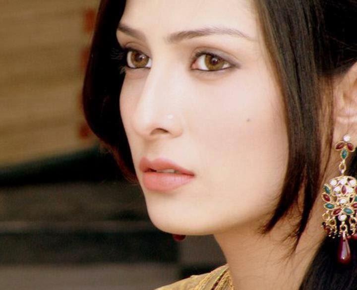 Ayeza khan (Aiza)