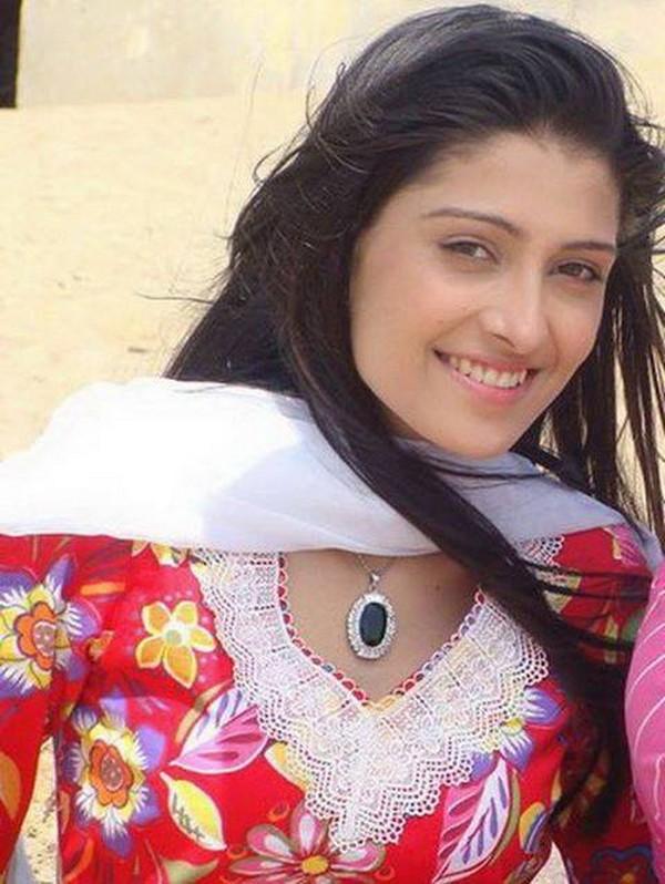 Ayeza khan (Aiza)