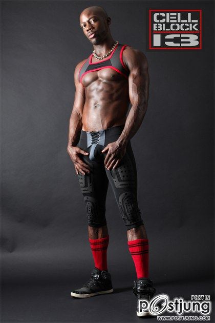 CellBlock 13 : Stryker Pant and Stryker Harness