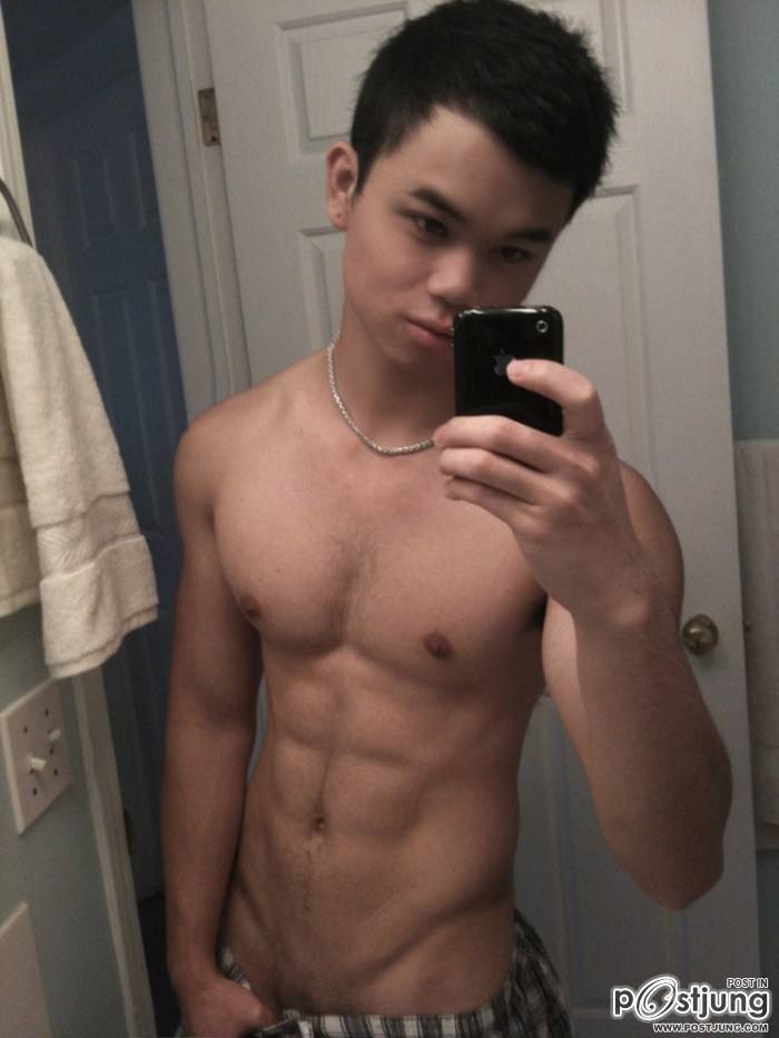 จับมาปล้ำเล่นๆ