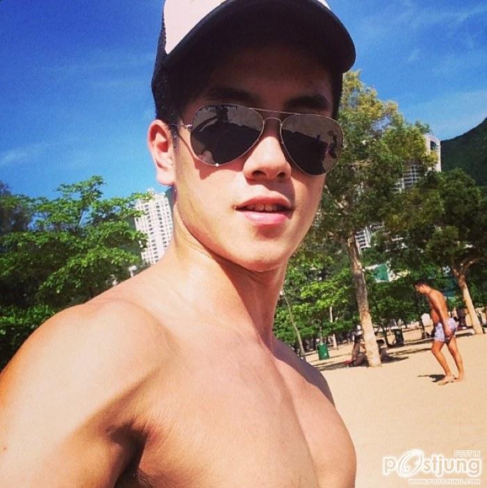 จับมาปล้ำเล่นๆ