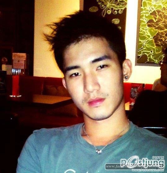 หล่อพอดีๆ