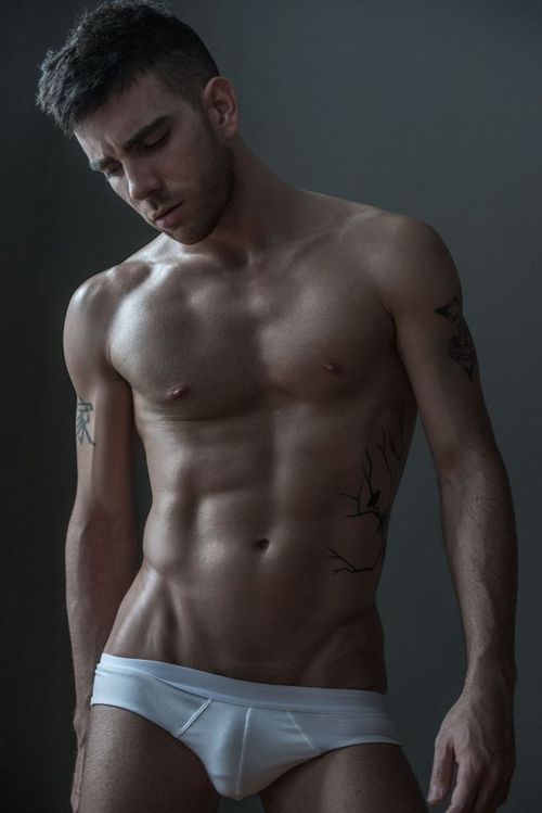 ส่องผู้ชาย23