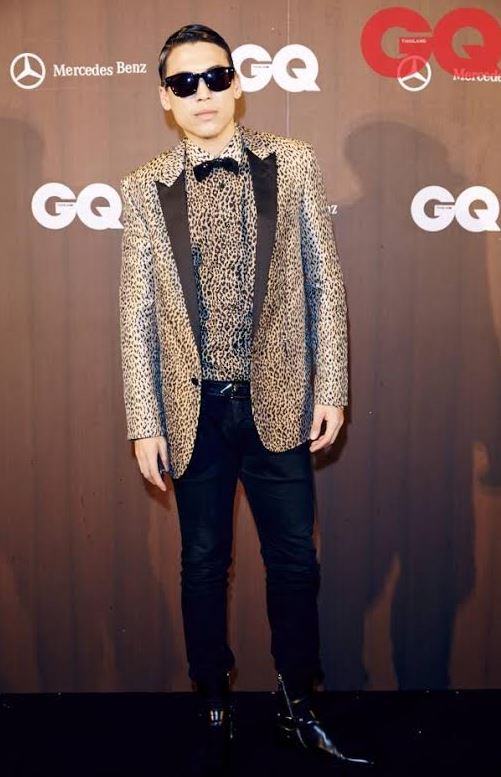 แฟชั่นสุดฮอต ดารา นักร้องตบเท้าเพียบ!!!