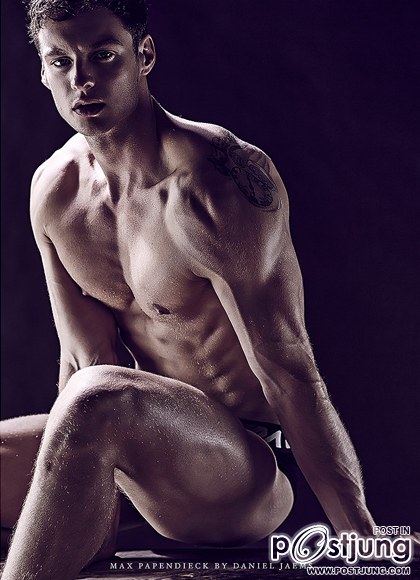 Obsession N° 6 by Daniel Jaems : Part I