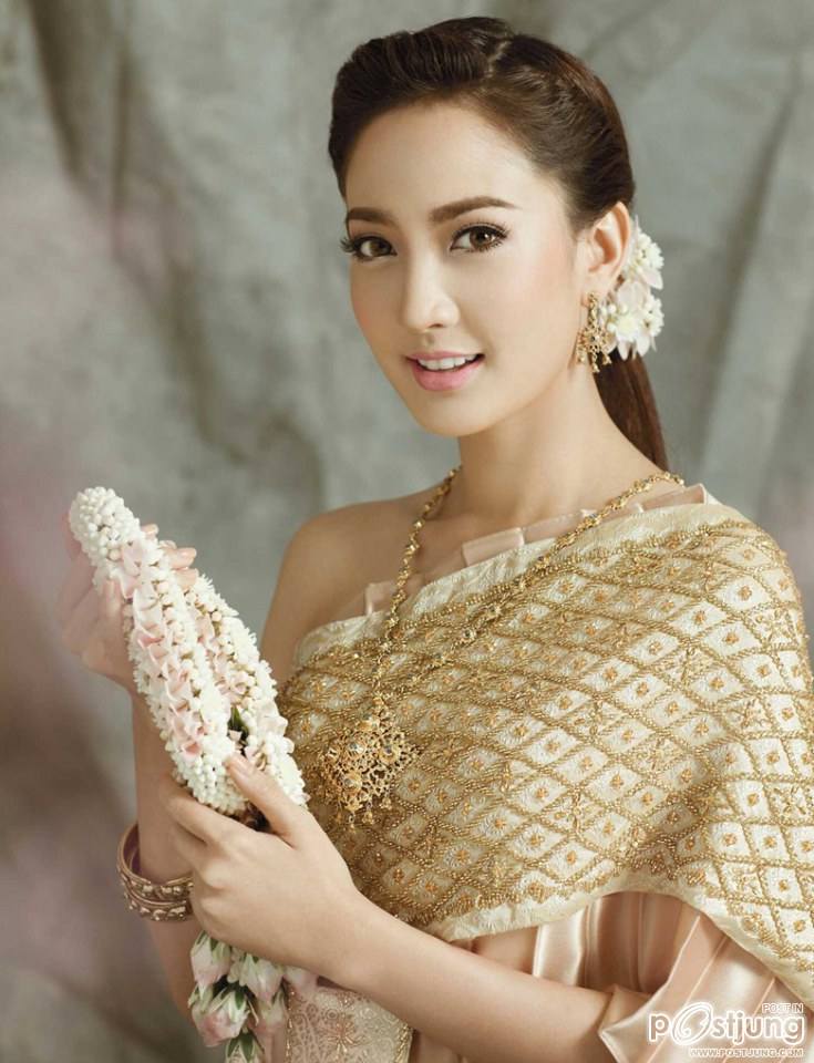 แต้ว-ณฐพร กับ ชุดไทยสวยงามอลังการแม่หญิงไทย