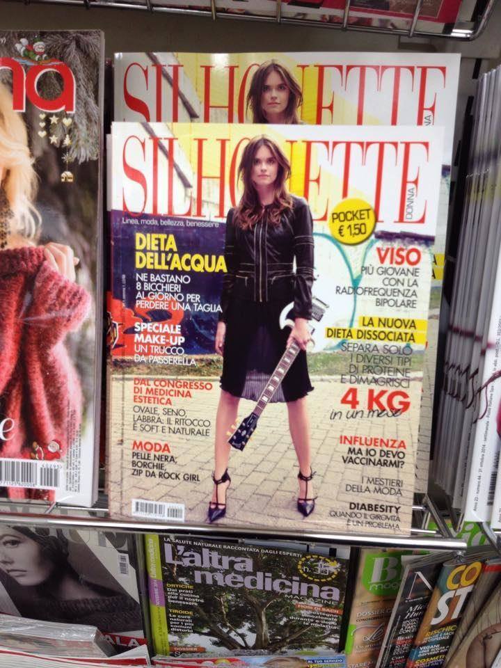เจอในนิตยสาร Fashion ชื่อดัง ของอีตาลี่ "Silhouette -Italy"เลย เอามาฝากแฟนๆ"ชมพู่ อารยา"
