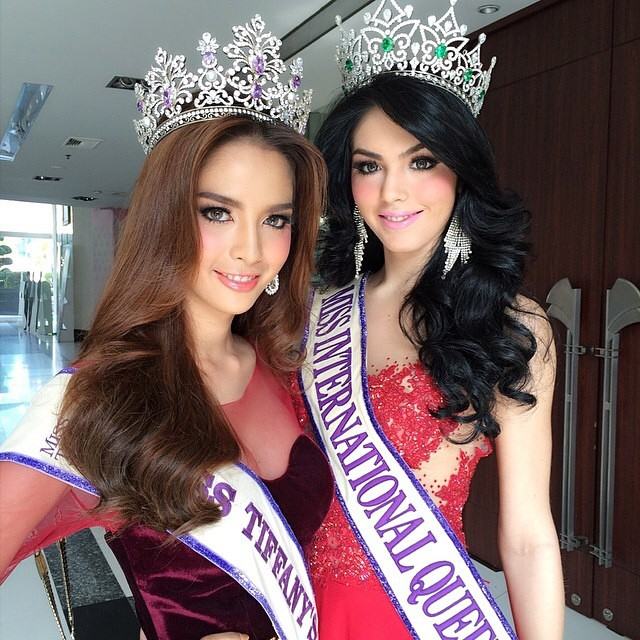 น้องเนย มิสทิฟฟานี่ 2014 กับ Miss International Queen 2013