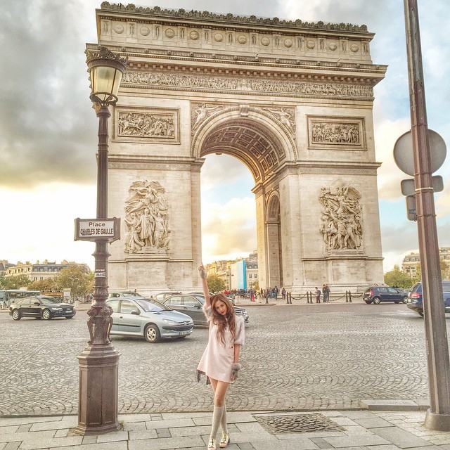 “ตุ้ย” ควง “ขวัญ” บินถ่ายทำ “ไม่สิ้นไร้ไฟสวาท” ที่ปารีส ฝรั่งเศส เพื่อเก็บภาพสวยๆลงจอ!!