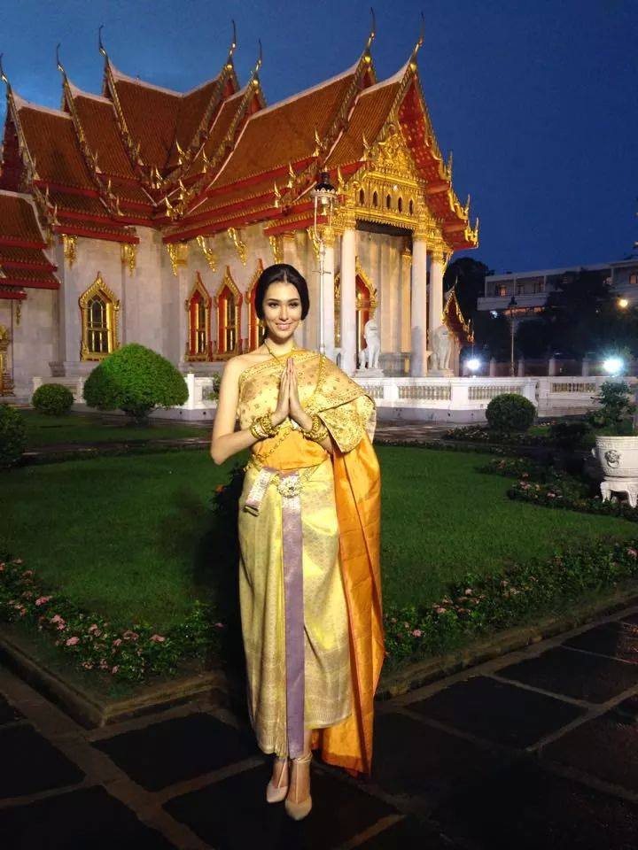 แอลลี่ Miss Universe Thailand ชุดไทย