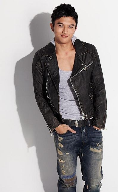 หนุ่มตี๋หน้ายียวน ชวนทำซ๊ะมี