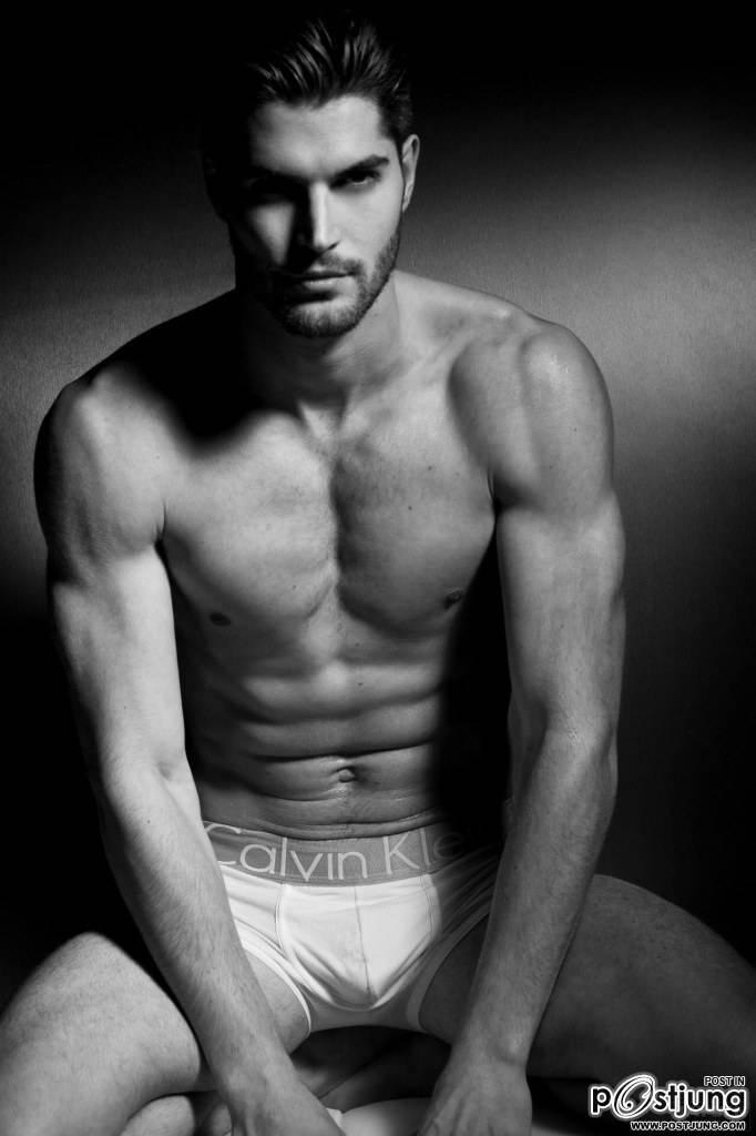 อยากNick Bateman