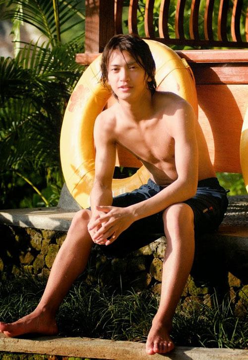 Half Moon - Msataka Nakagauchi