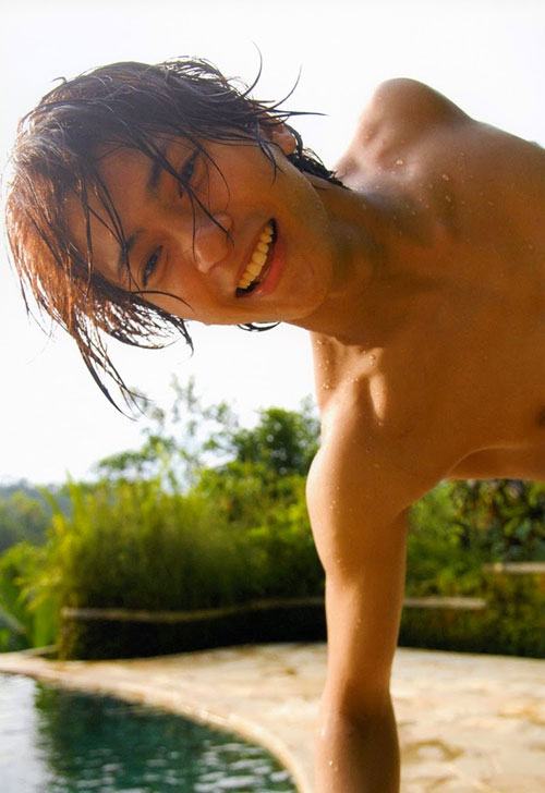 Half Moon - Msataka Nakagauchi