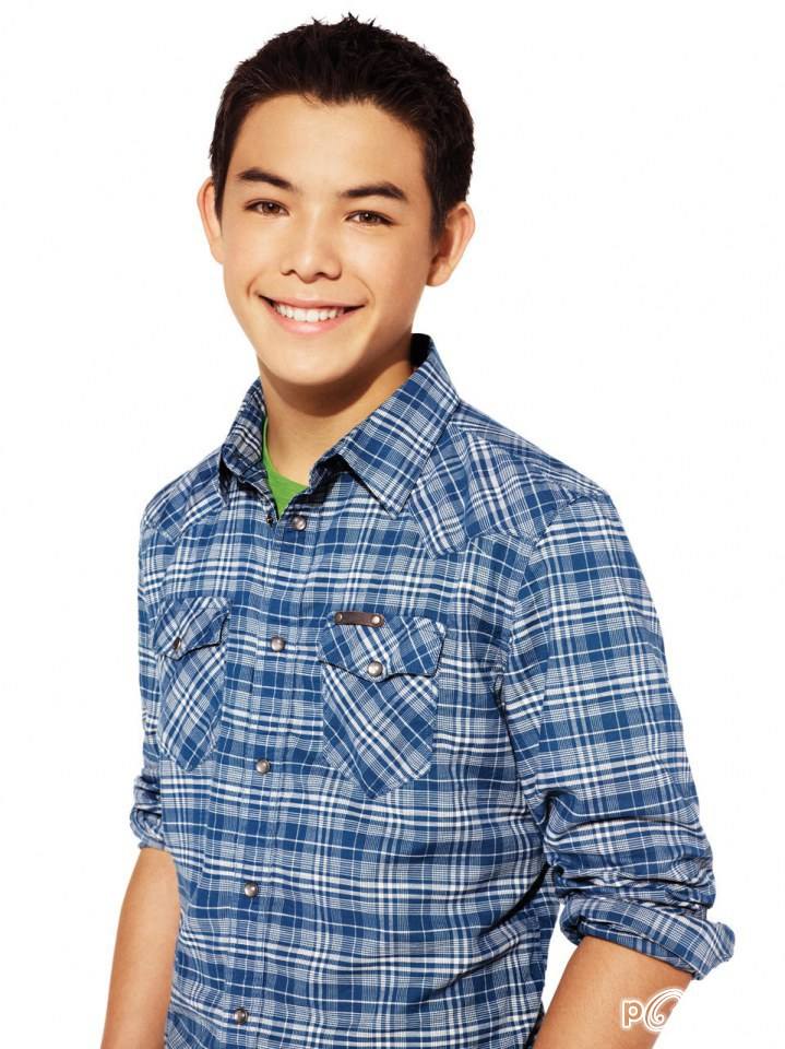 Ryan Potter ผู้ให้เสียงพากย์ hiro hamada : Big Hero 6