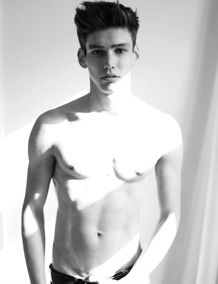 ก็เท่ดีนะครับบบ