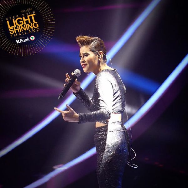 สมศักดิ์ศรี!! "เมย์ ภัณฑิรา" เเชมป์คนเเรกจากเวที ♬Keep Your Light Shining Thailand♪!!