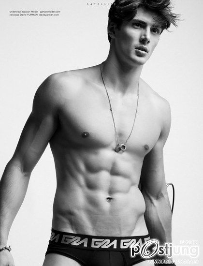 Elliott by Ted Sun : HQ images