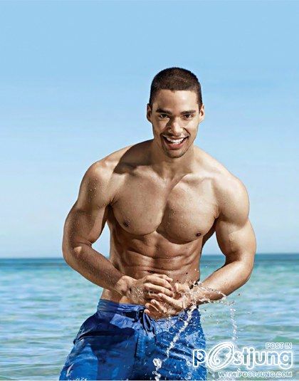 Who are these sexy models from Men’s Health ? : HQ images