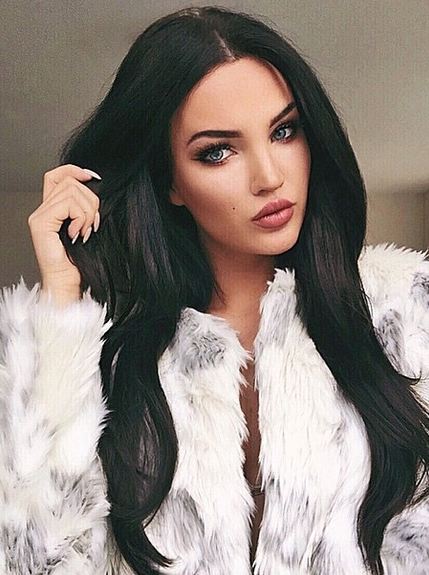 มารู้จักเธอ Natalie Halcro แฝด Megan Fox