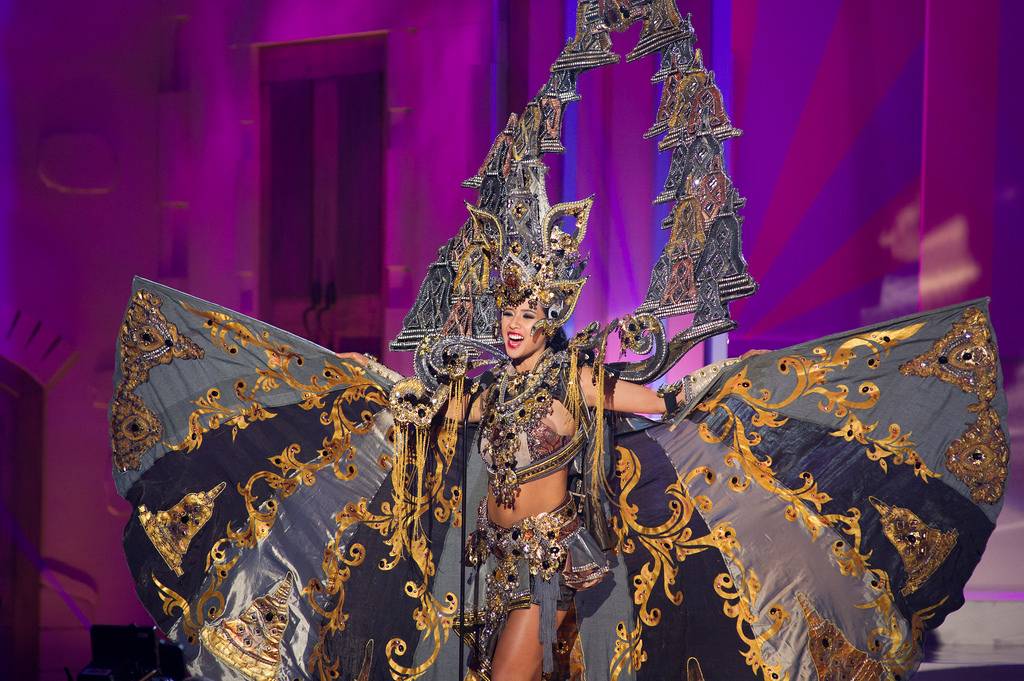 TOP10 MU2014 National Costume