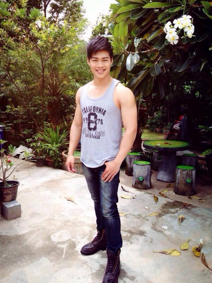 โป้งโมเดล