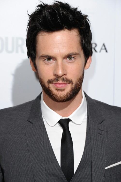 หล่อล่ำยิ้มทะเล้น Tom Riley