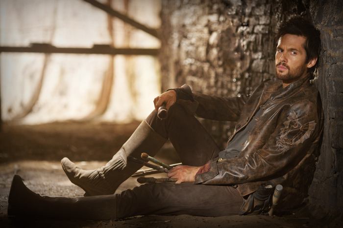 หล่อล่ำยิ้มทะเล้น Tom Riley