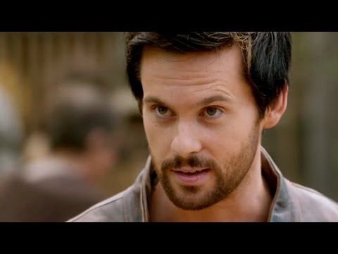 หล่อล่ำยิ้มทะเล้น Tom Riley