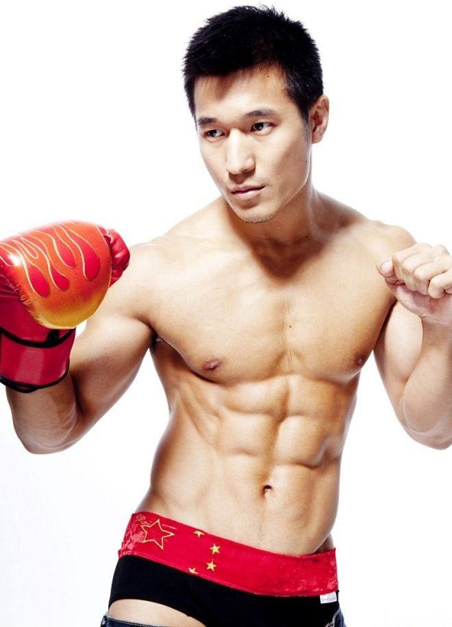 แค่เห็นกล้าม...ก้อฟินละ