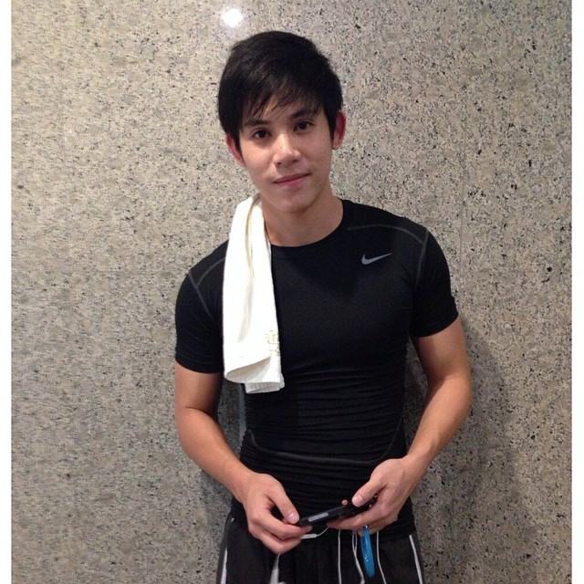 "เจษฎ์พิพัฒ " เอียงซ้าย หรือขวา ช่วยดูหน่อย ???