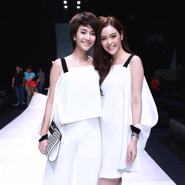 "มิน พีชญา" ในงาน Elle Fashion week 2015 มาในลุคผมสั้น!!