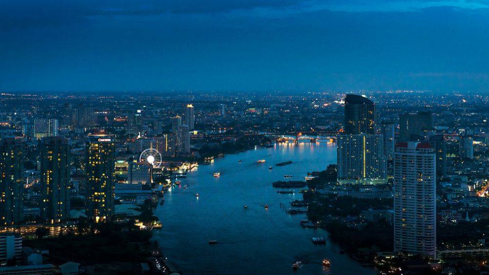 ชิงช้าสวรรค์ ที่สูงที่สุดในเมืองไทย ตั้งอยู่ริมแม่น้ำเจ้าพระยา