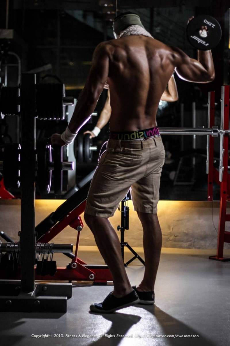 หนุ่ม Hwang Jinsik ชวนเหงื่อตก