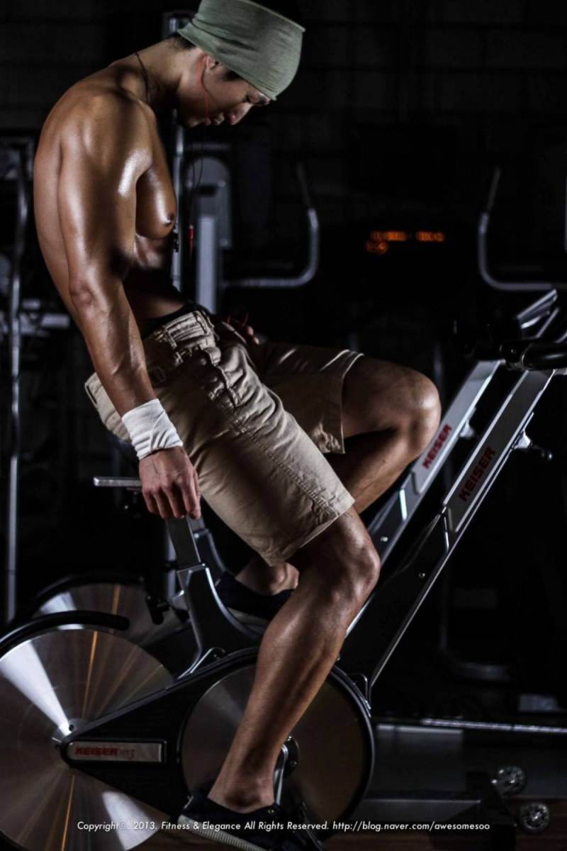 หนุ่ม Hwang Jinsik ชวนเหงื่อตก