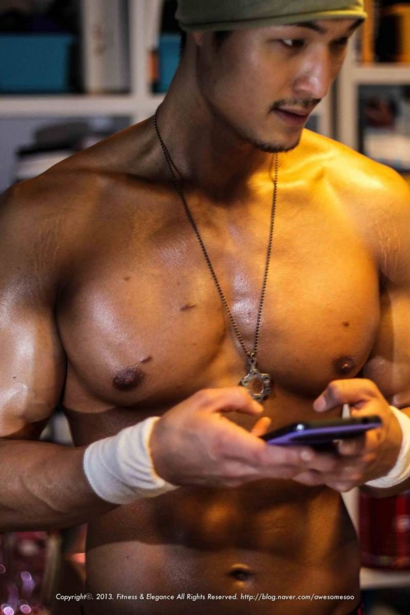 หนุ่ม Hwang Jinsik ชวนเหงื่อตก