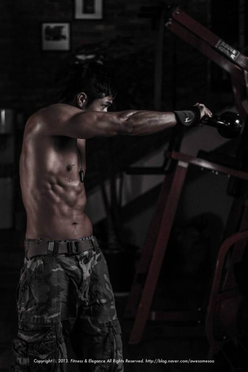 หนุ่ม Hwang Jinsik ชวนเหงื่อตก