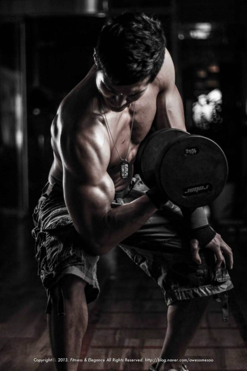 หนุ่ม Hwang Jinsik ชวนเหงื่อตก