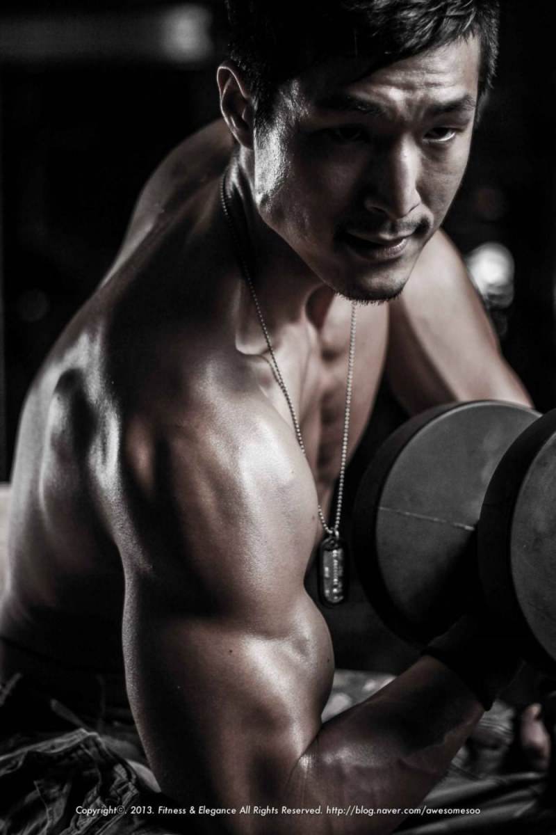 หนุ่ม Hwang Jinsik ชวนเหงื่อตก