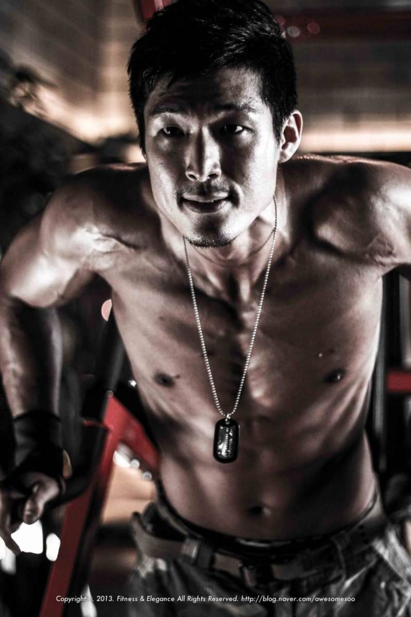 หนุ่ม Hwang Jinsik ชวนเหงื่อตก