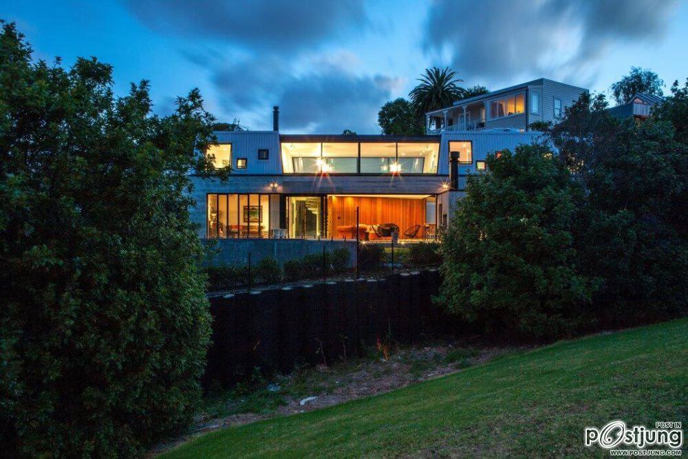 Freeman’s Bay Home by Dorrington Atcheson Architects