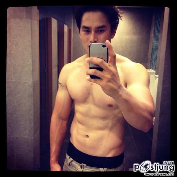 สงกรานต์ เตชะณรงค์ อยากจะกัดแขนสักที!