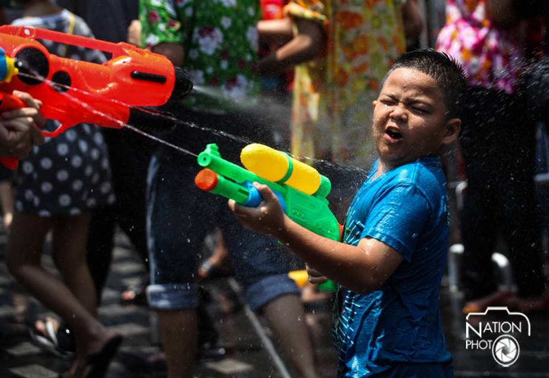 บรรยากาศ วันสงกรานต์ ทั่วประเทศไทย 2558 Songkran Festival Thailand 2015