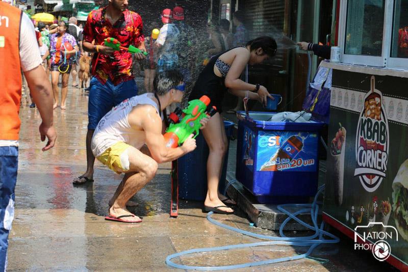 บรรยากาศ วันสงกรานต์ ทั่วประเทศไทย 2558 Songkran Festival Thailand 2015